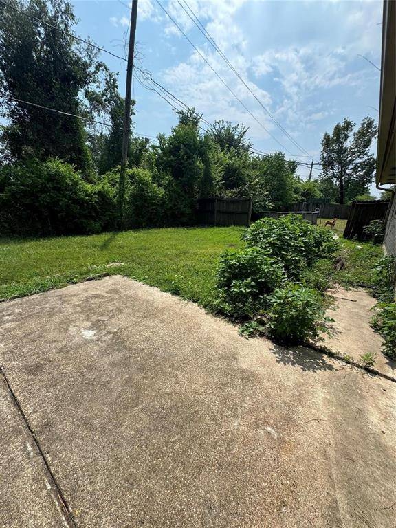 Houston, TX 77015,335 Haymarket LN