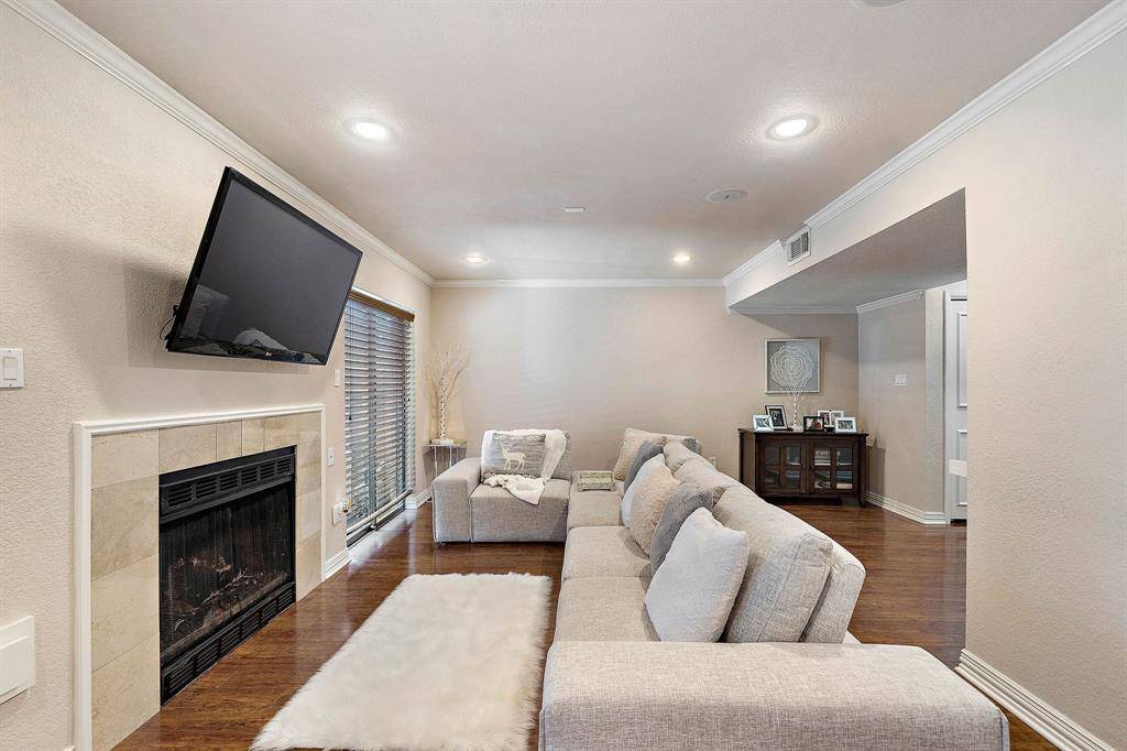 The Woodlands, TX 77381,22 E Willowwood CT