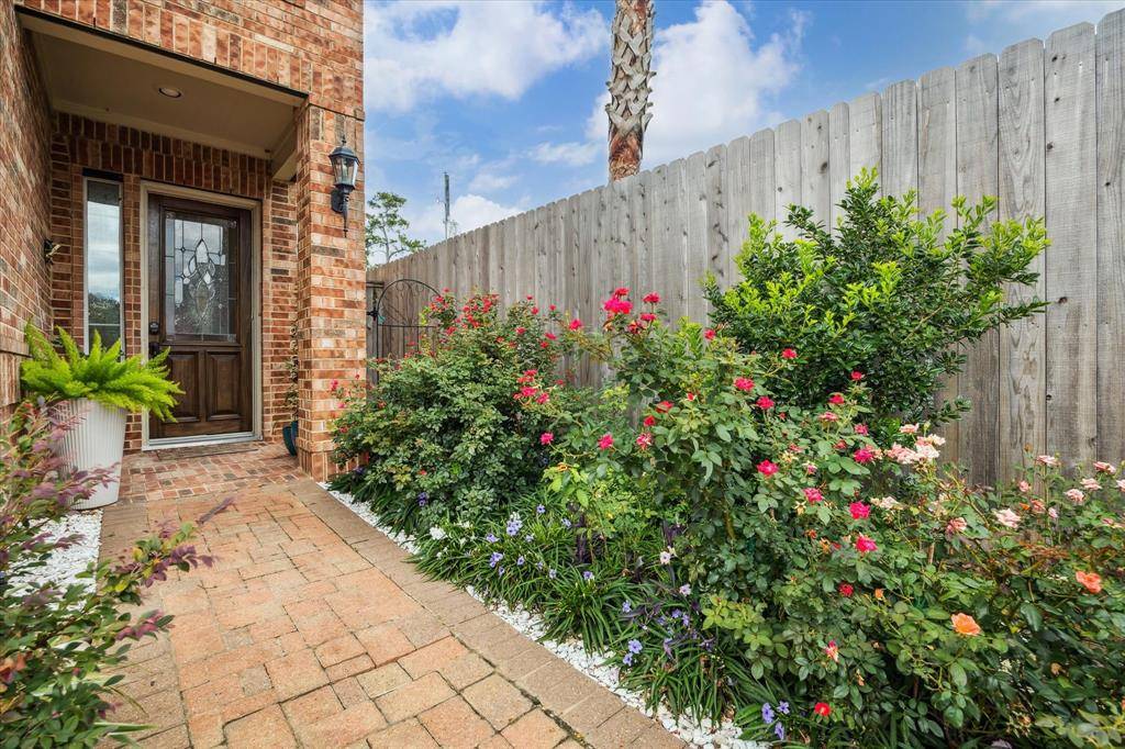 Houston, TX 77055,7608 Shady Villa Garden