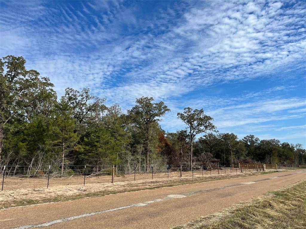 Ledbetter, TX 78946,4369 County Road 127