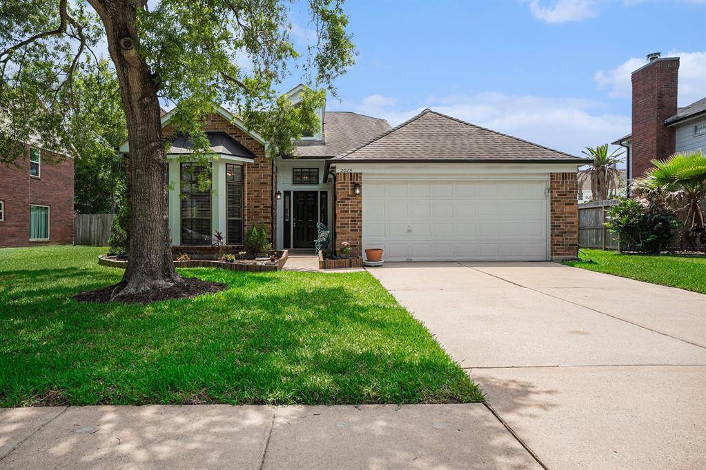 League City, TX 77573,2025 Reef DR