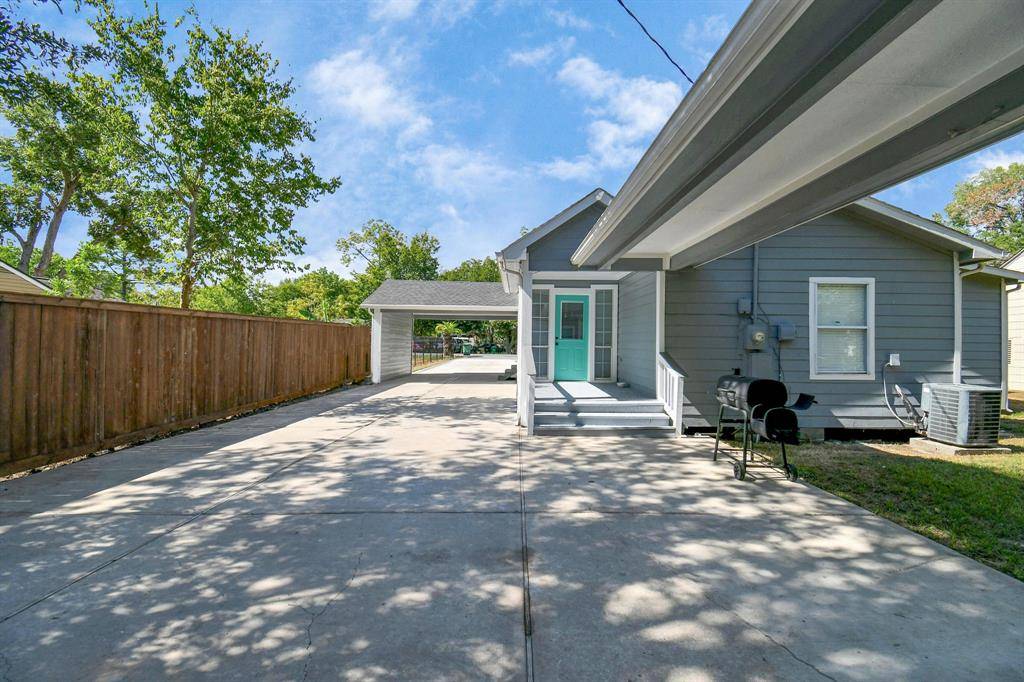 Houston, TX 77061,7066 Evans ST