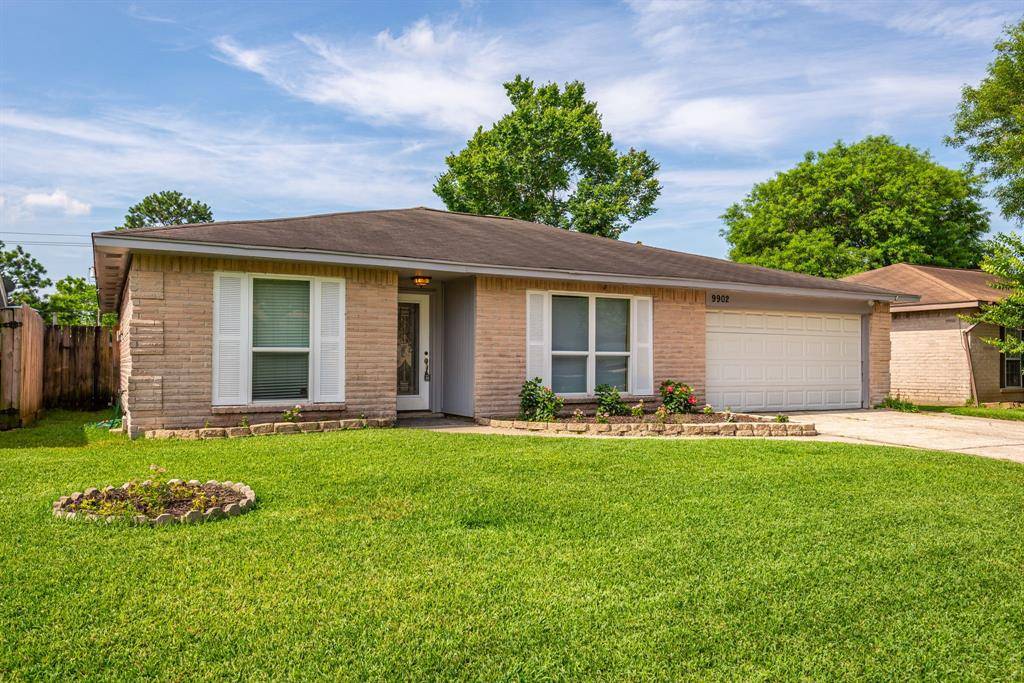 La Porte, TX 77571,9902 Robin ST