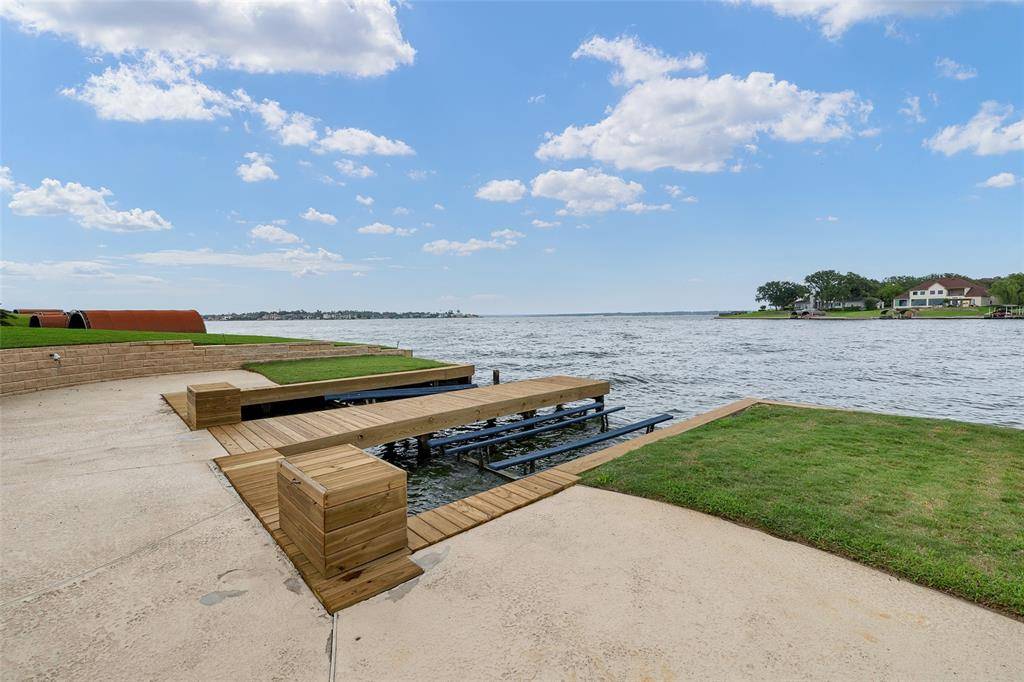 Montgomery, TX 77356,143 Waterfront DR