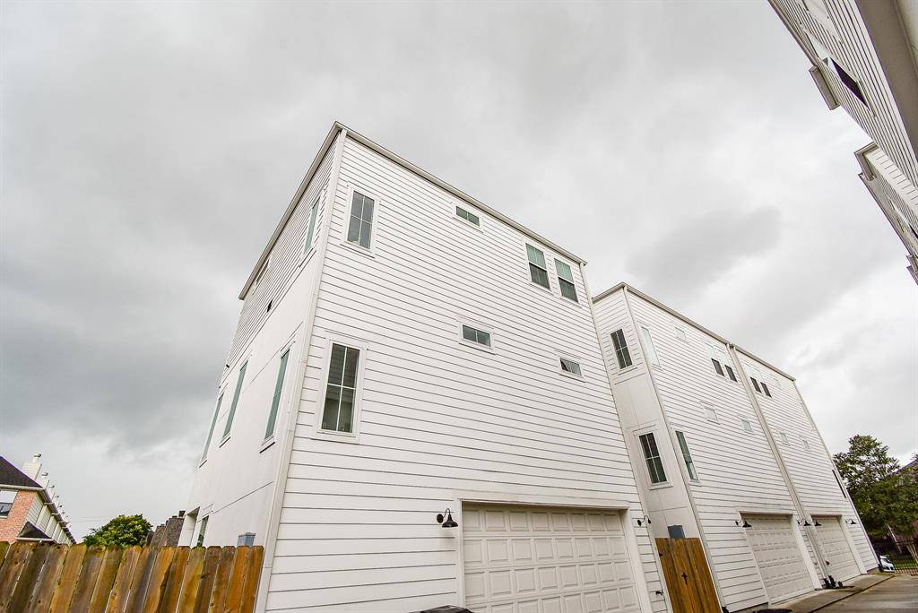 Houston, TX 77025,3712 Link Valley DR