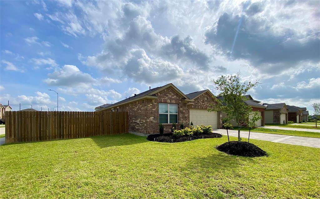 Rosharon, TX 77583,803 Cloverdale DR