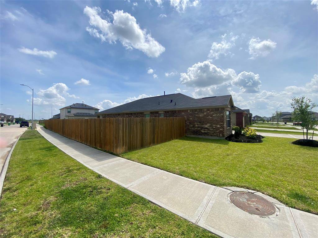 Rosharon, TX 77583,803 Cloverdale DR