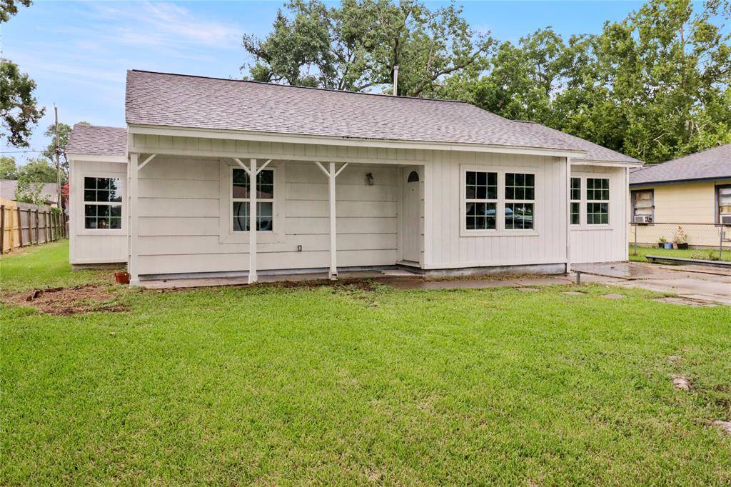 Angleton, TX 77515,904 Nottingham DR
