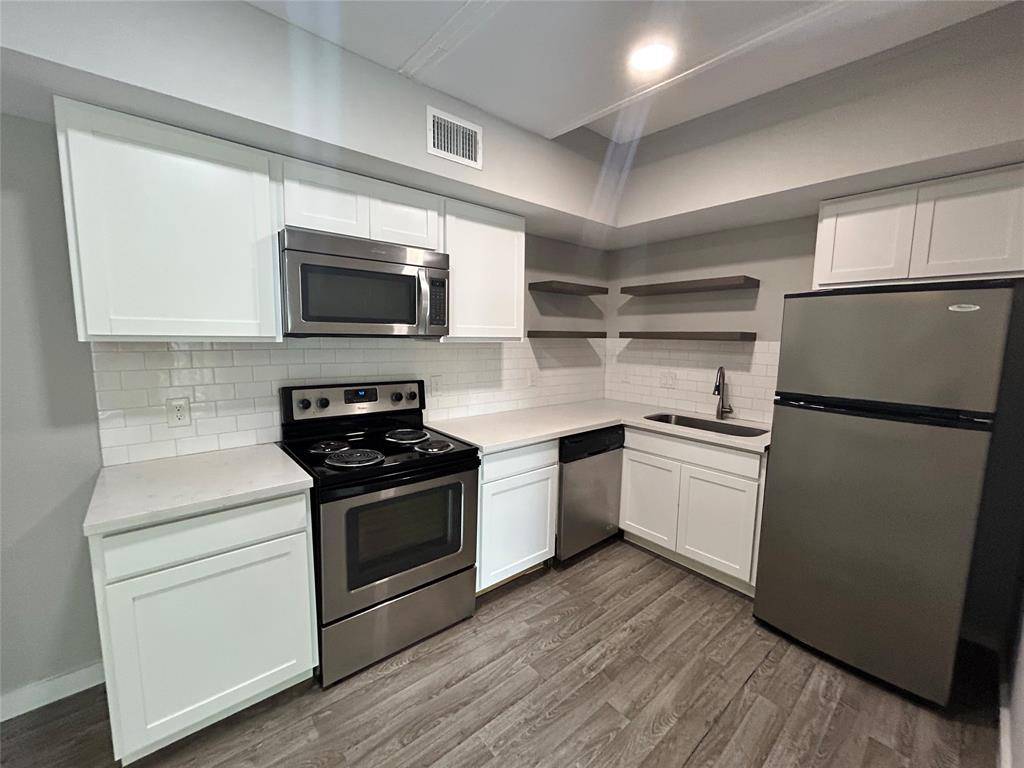 Houston, TX 77006,219 Marshall ST #202