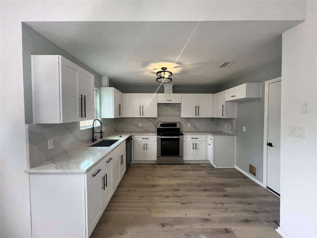 Montgomery, TX 77356,964 Lake View DR