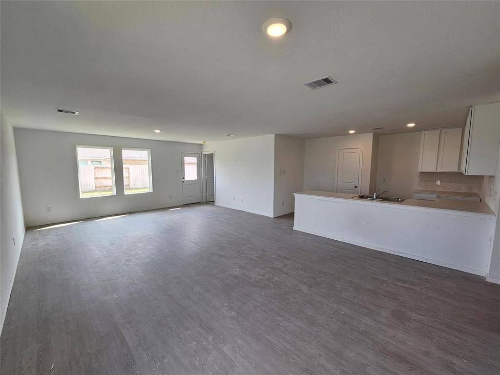 Cleveland, TX 77327,10228 Prairie Dunes LN