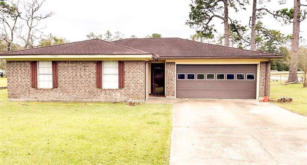 Silsbee, TX 77656,111 Pinewood DR