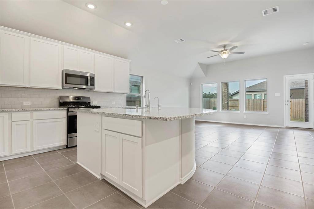 Porter, TX 77365,9511 Sierra Crest LN