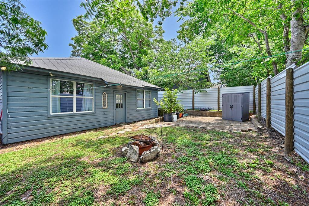 Brenham, TX 77833,213 N Austin ST