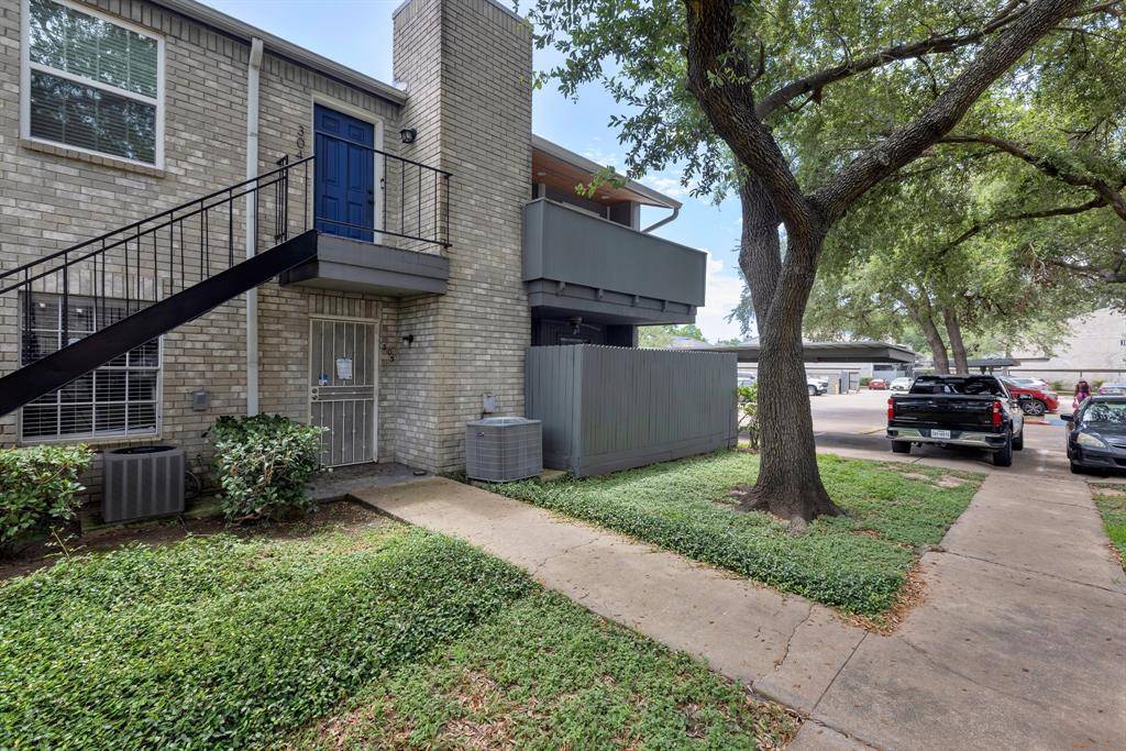 Houston, TX 77099,9797 Leawood BLVD #303
