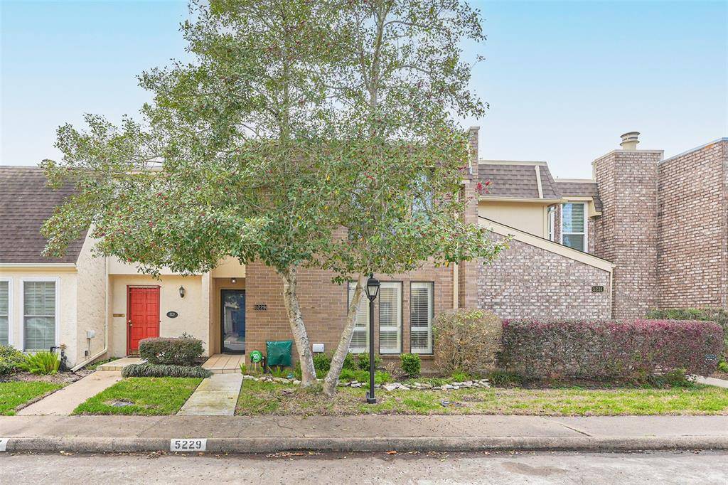 Bellaire, TX 77401,5229 Woodlawn PL