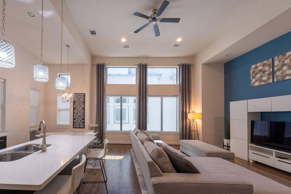 Houston, TX 77003,94 N Hutcheson ST