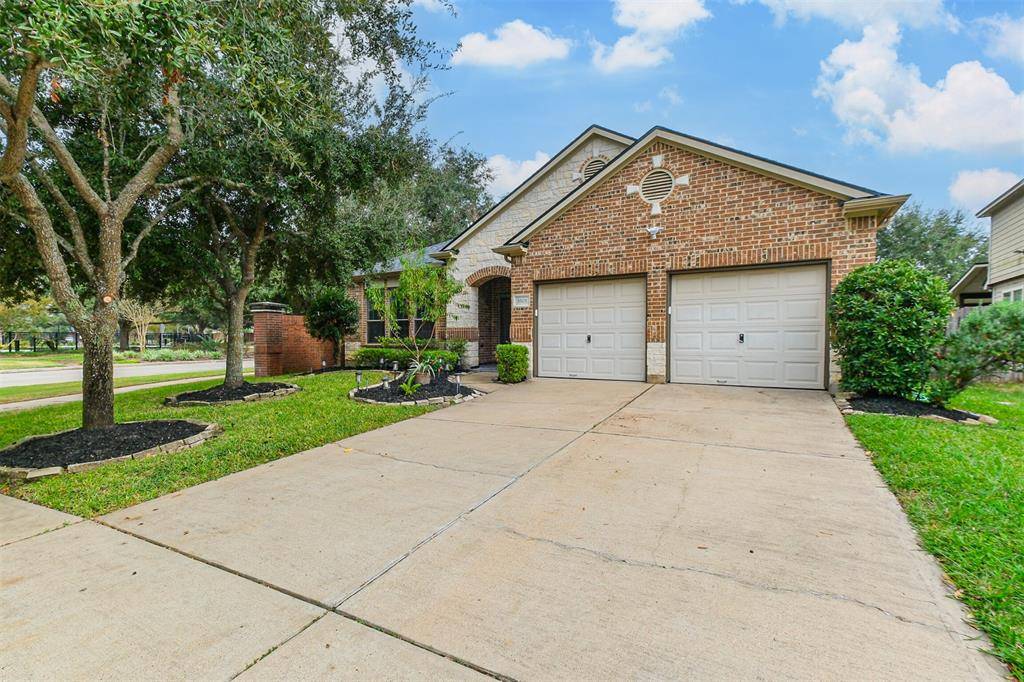 Sugar Land, TX 77479,5503 Linden Rose LN