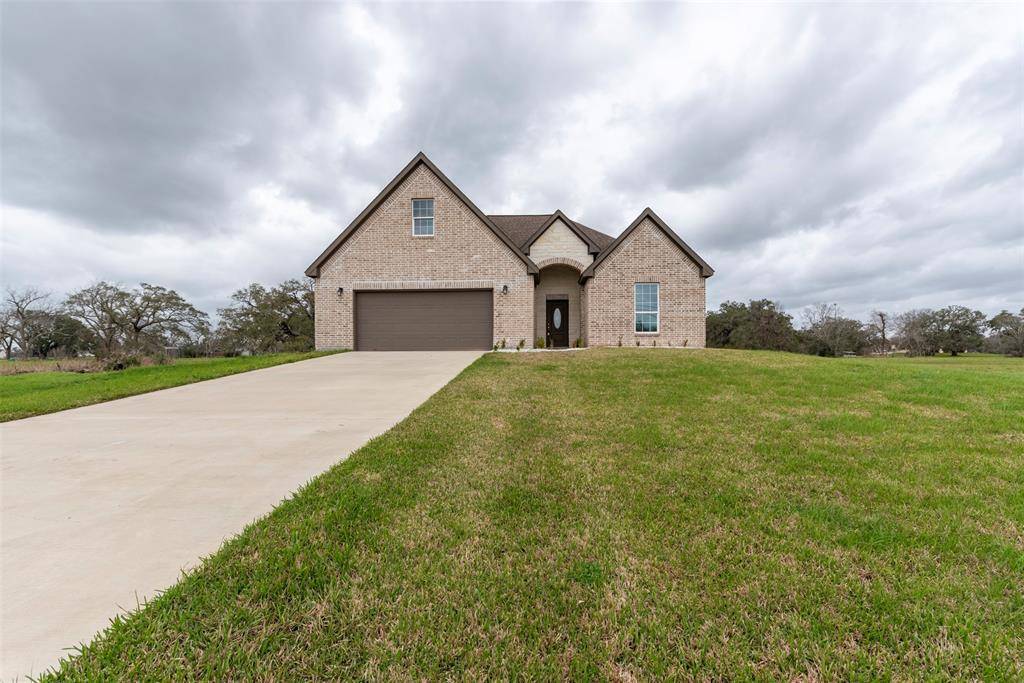 Angleton, TX 77515,632 Mill RD