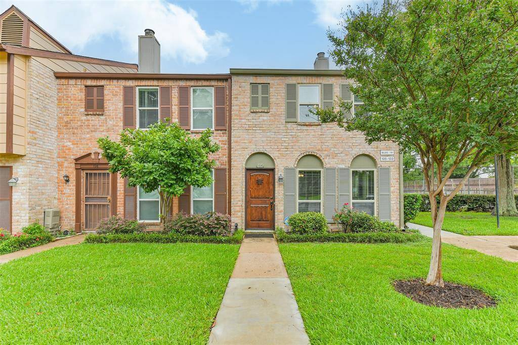 Houston, TX 77092,5801 Lumberdale RD #125