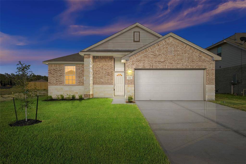 Anahuac, TX 77514,106 Piney Point CT