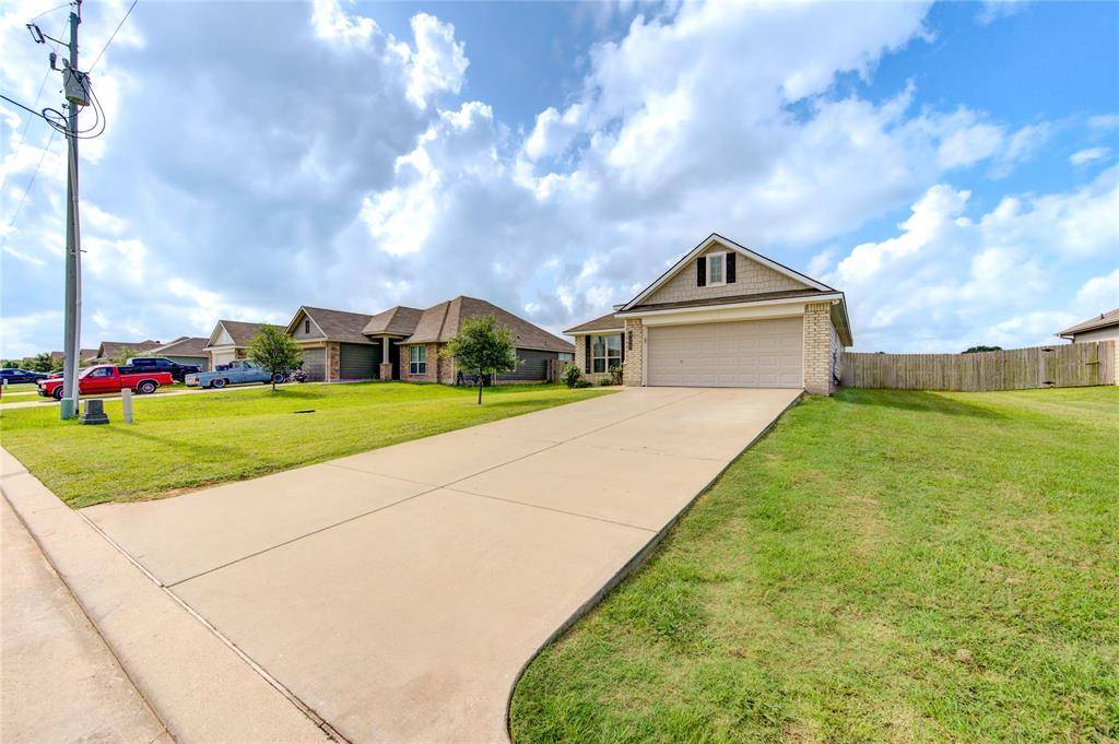 Navasota, TX 77868,823 Mockingbird ST