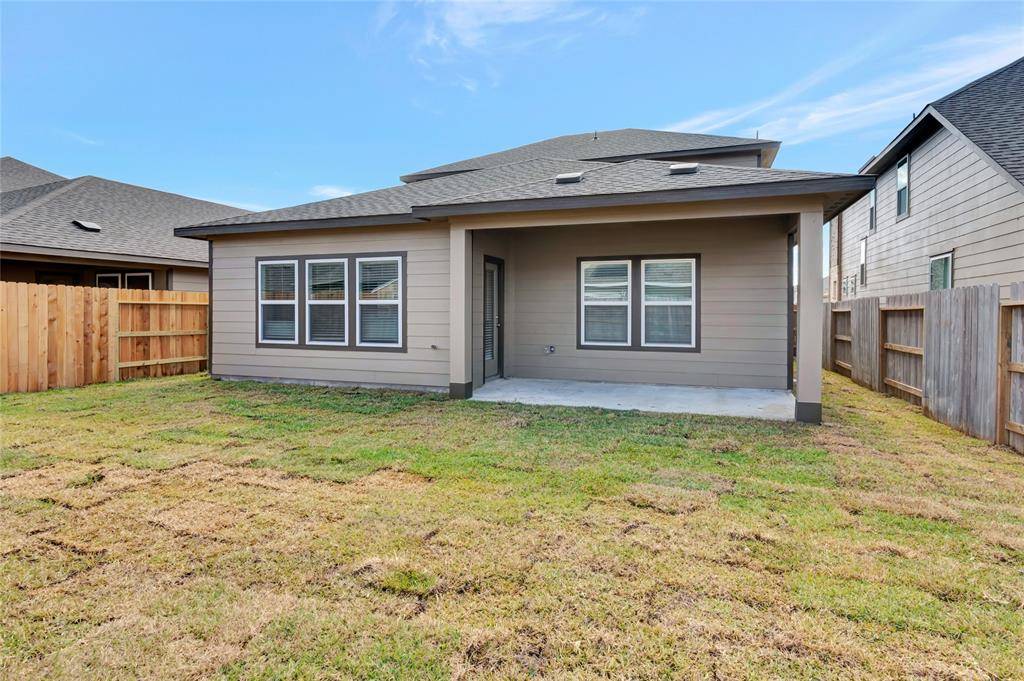 Rosharon, TX 77583,903 Cloverdale DR