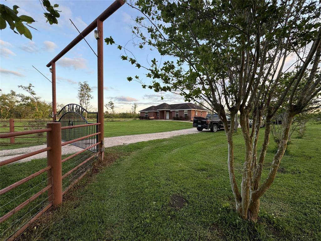 Angleton, TX 77515,130 Pin Oak DR