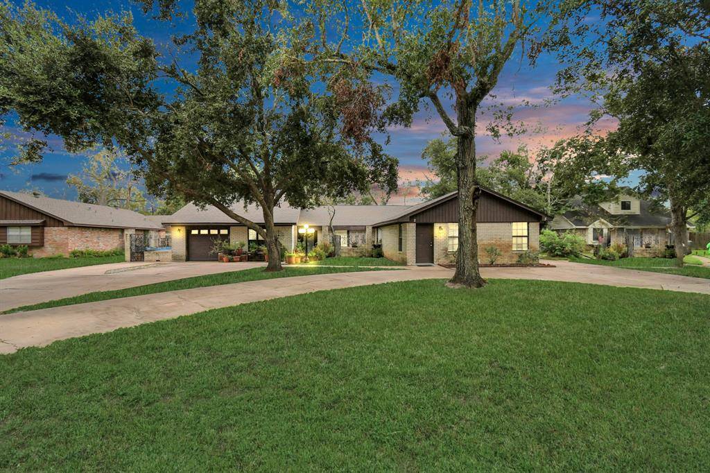 Alvin, TX 77511,73 Surrey Oak CT