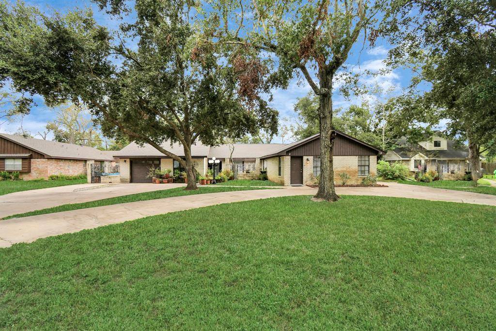 Alvin, TX 77511,73 Surrey Oak CT