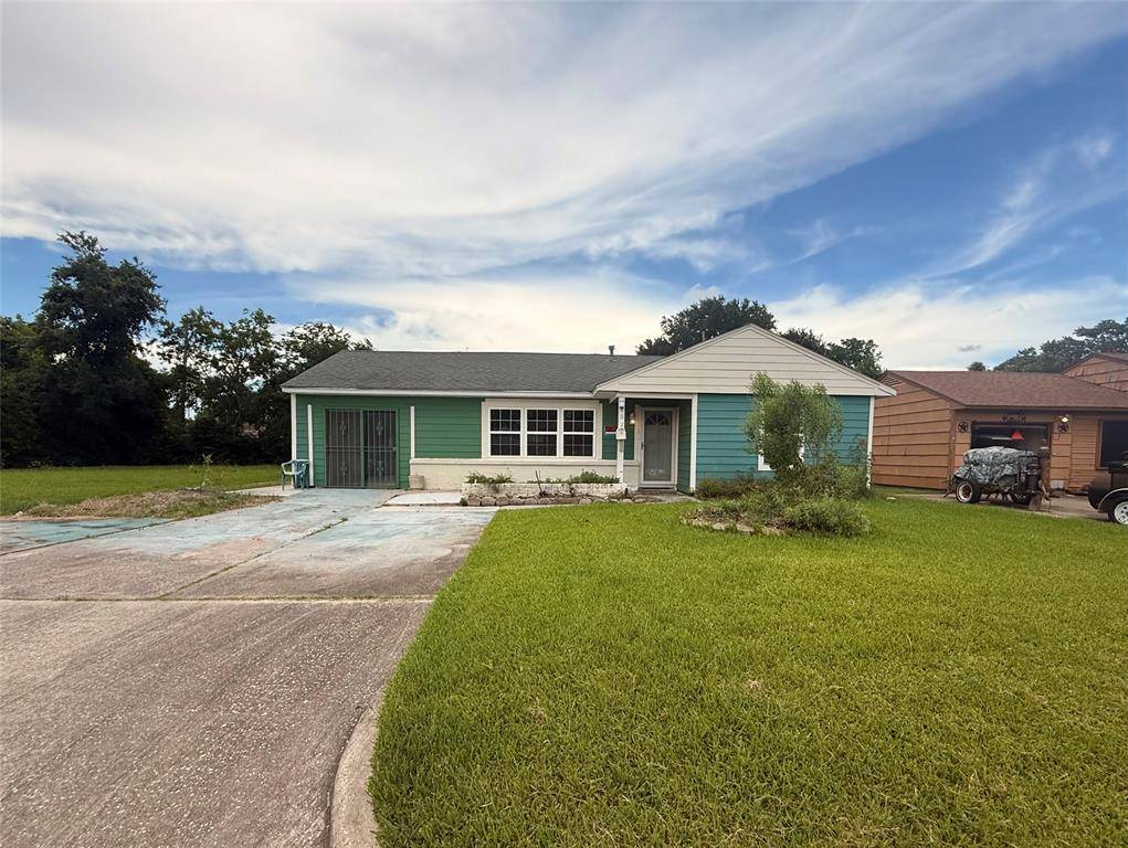 Baytown, TX 77520,1902 W Gulf ST