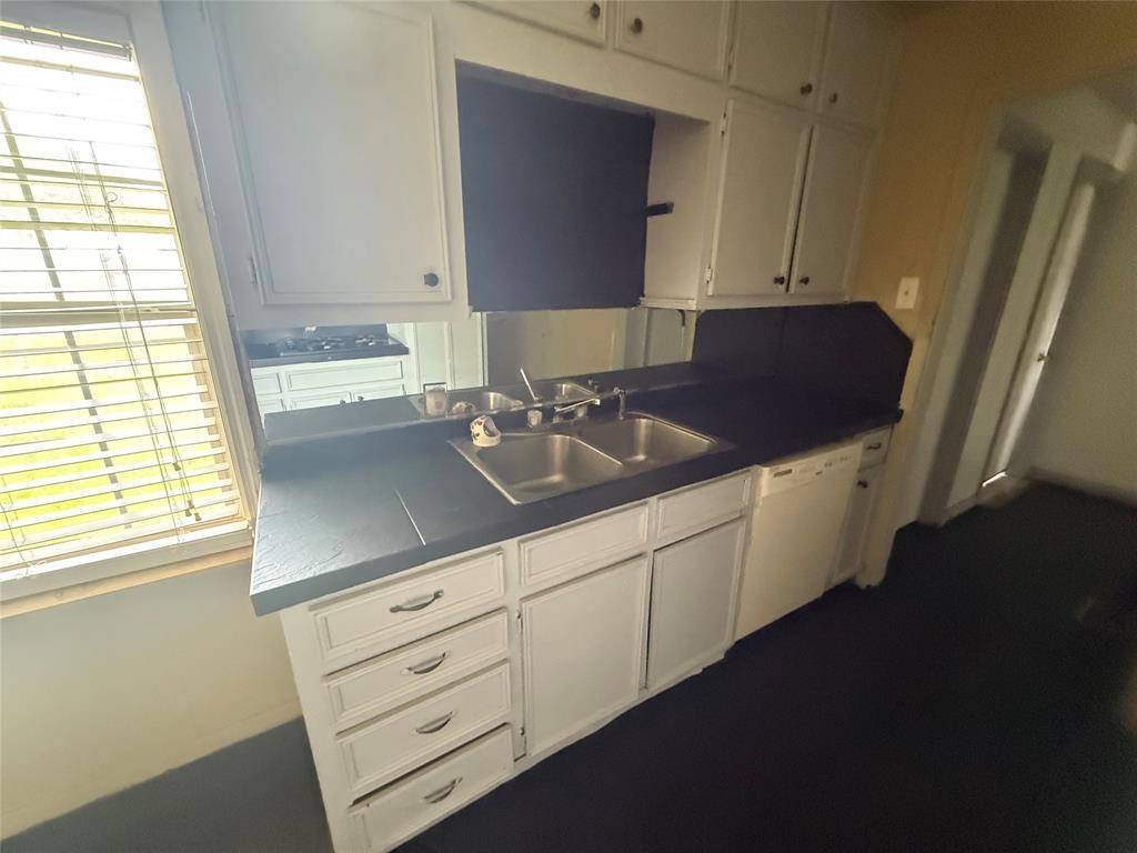 Baytown, TX 77520,1902 W Gulf ST