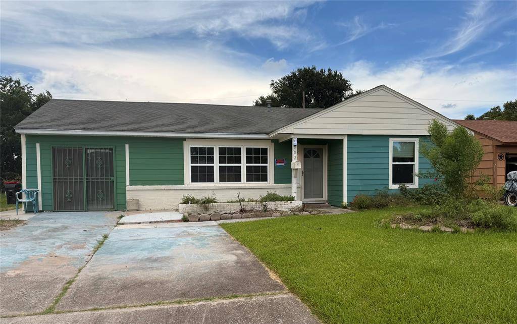 Baytown, TX 77520,1902 W Gulf ST
