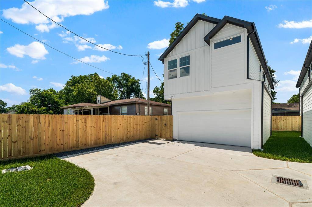 Houston, TX 77088,1031 S Victory ST