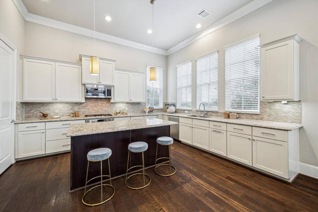 Houston, TX 77080,8680 Emnora Ln