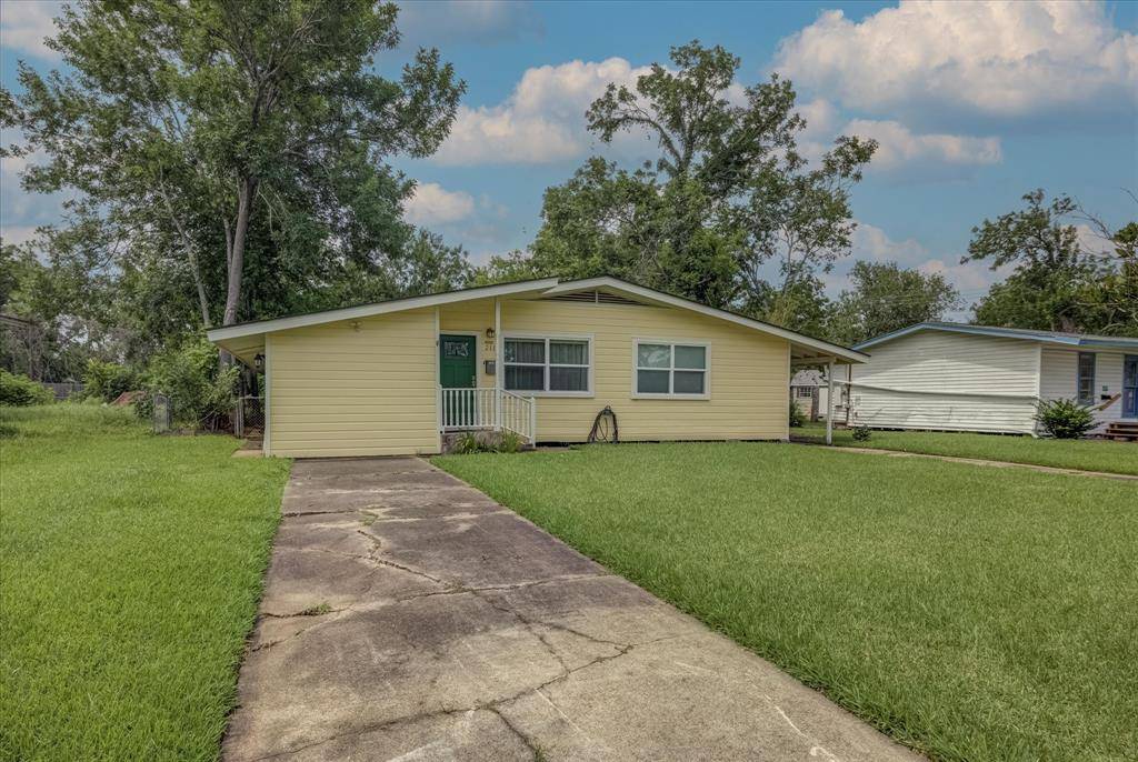 Lake Jackson, TX 77566,211 Magnolia ST