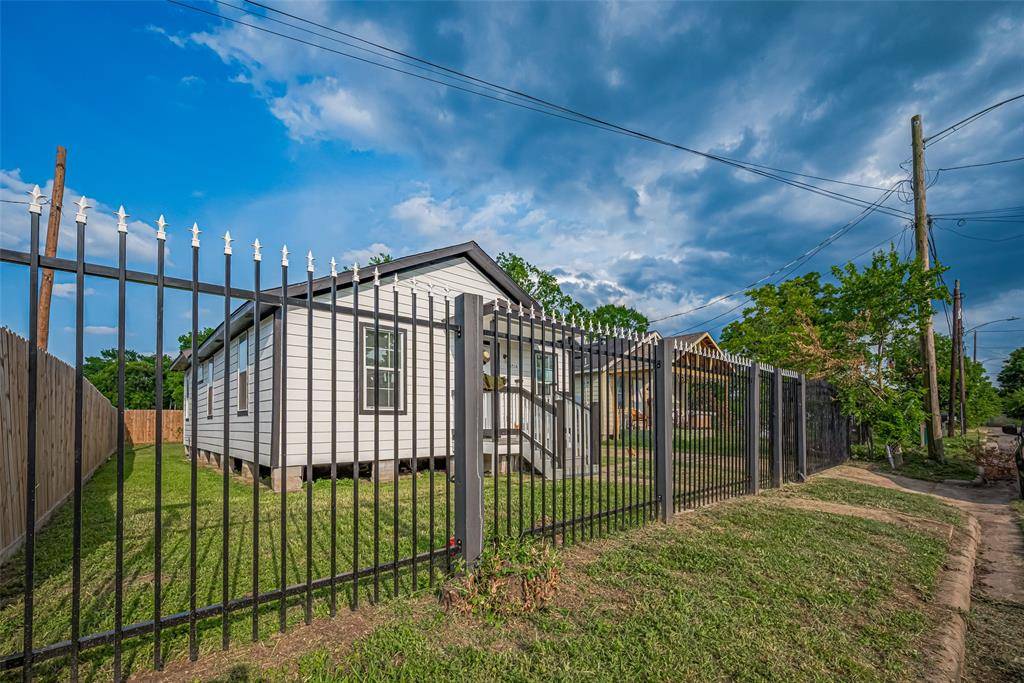 Houston, TX 77026,3514 Wyrick ST
