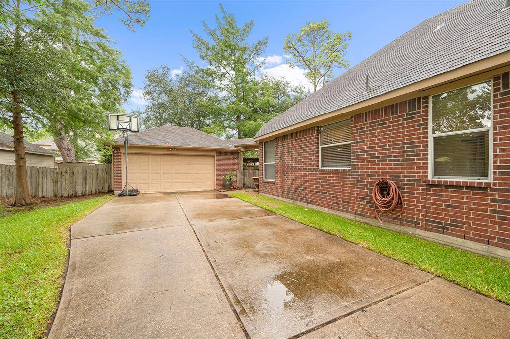 Friendswood, TX 77546,710 Hidden Woods LN