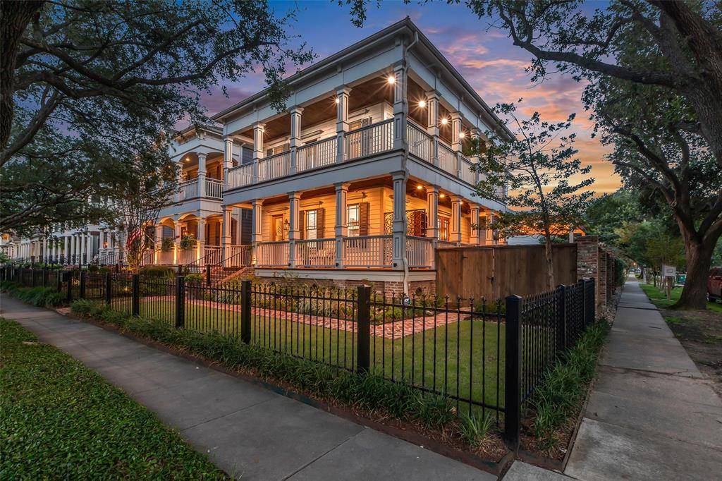 Houston, TX 77008,340 W 17th ST