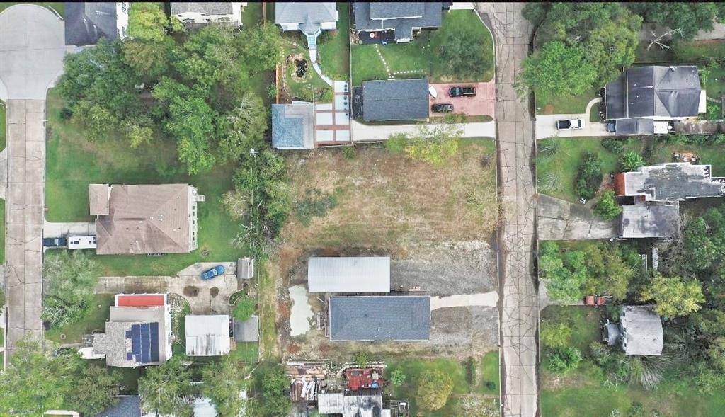 Houston, TX 77571,211 N Forrest AVE