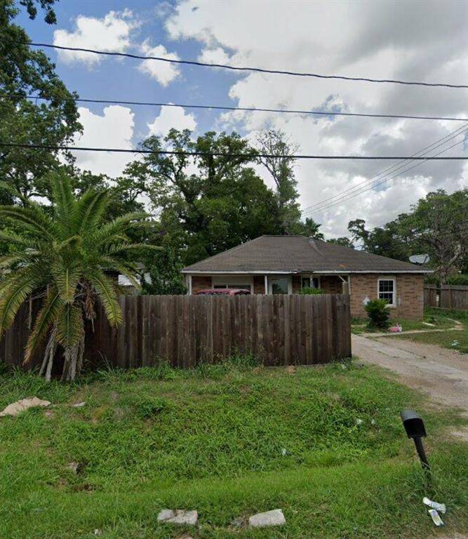 Houston, TX 77028,8169 Linda Vista RD