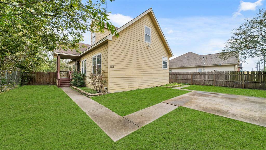 Houston, TX 77033,4819 Mallow ST