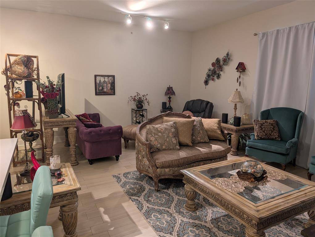 Houston, TX 77056,1901 Post Oak BLVD #3101