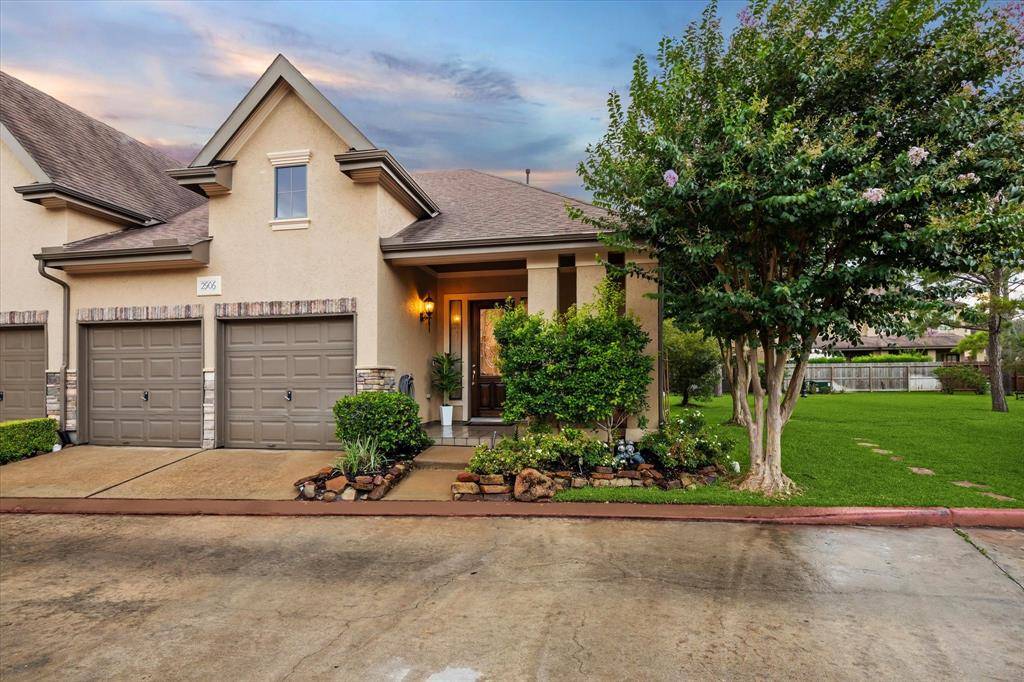 Houston, TX 77082,2906 Royal Oaks GN