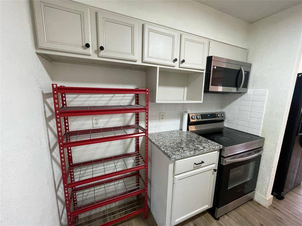 Sugar Land, TX 77498,411 Guyer ST