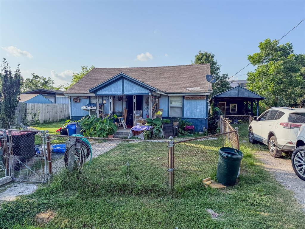 Houston, TX 77015,14427 Hillsboro ST