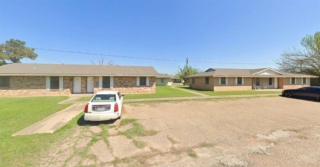 Marlin, TX 76661,502 N San Antonio St