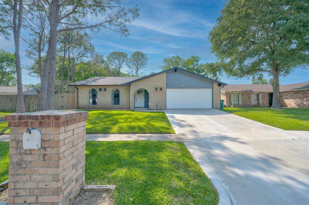 Houston, TX 77088,8011 Streamside DR