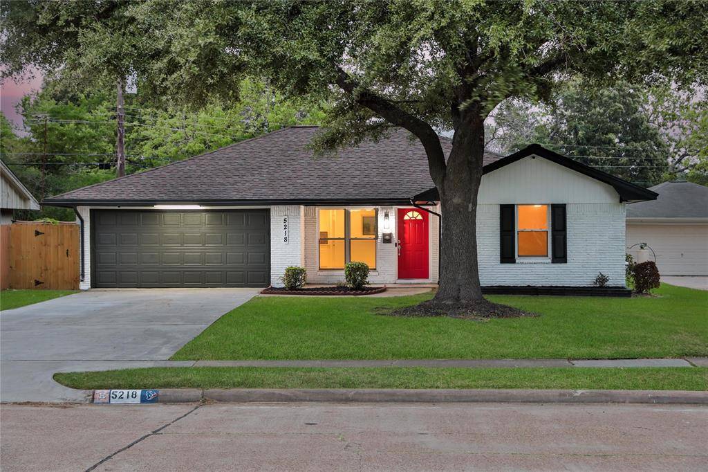 Houston, TX 77092,5218 Saxon DR