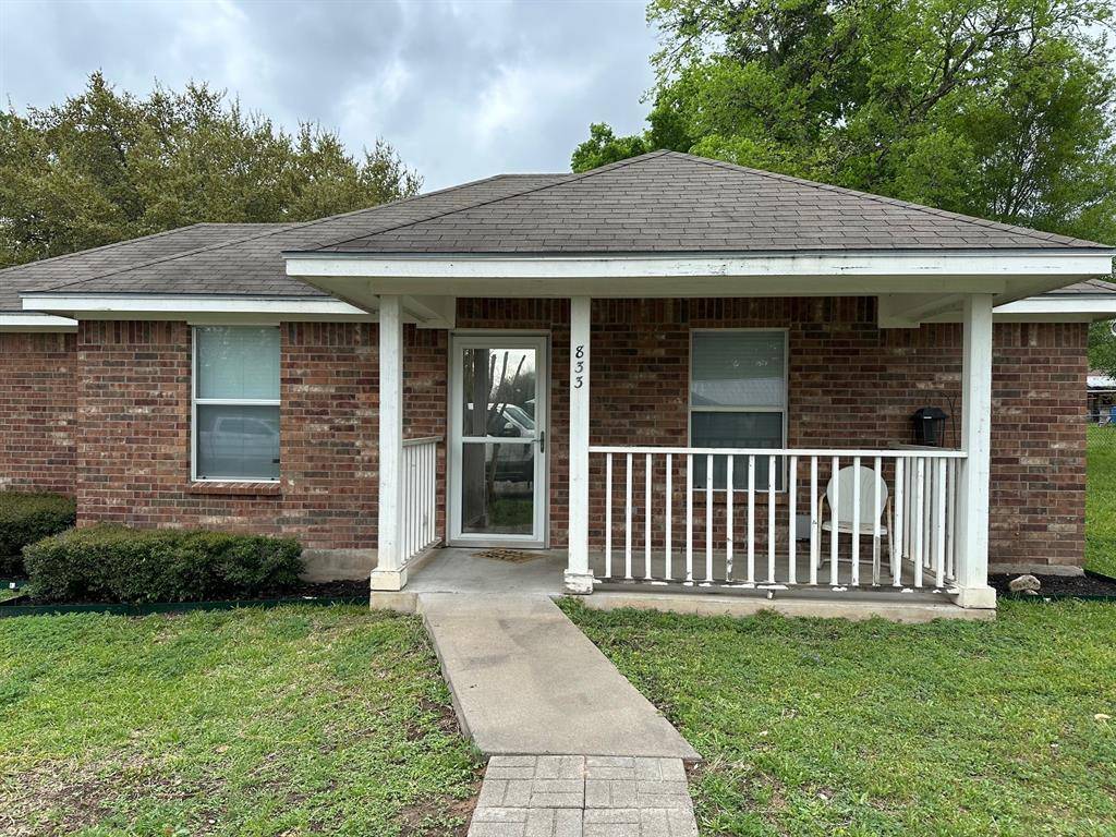 La Grange, TX 78945,833 E Camp ST